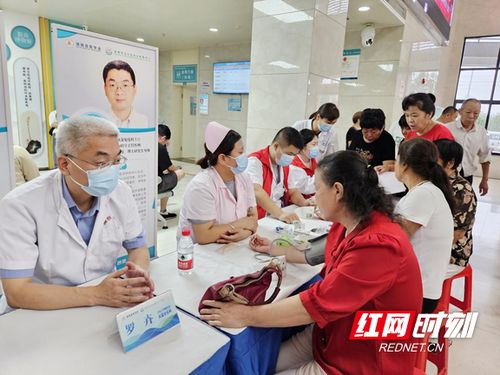 專家組團下社區，企業攜手送健康，讓群眾更有'醫靠'